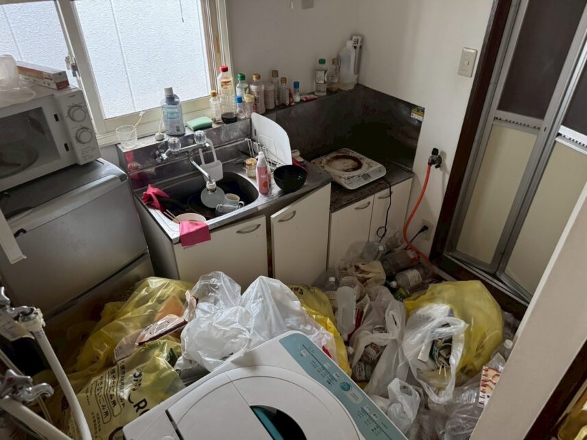 ゴミを捨てられず、溜め込んでいた入居者の方が急遽の退去になり、簡易的な清掃もお手伝い致しました！