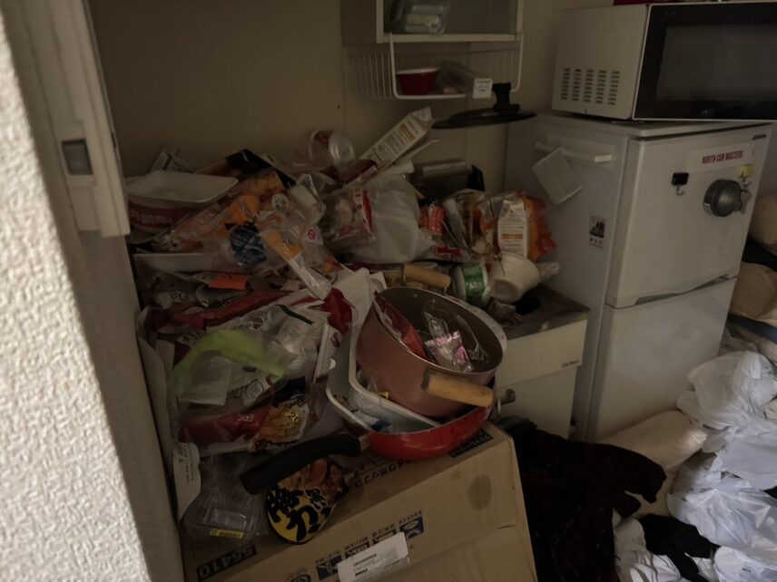 一人では整理しきれなかった1Kアパートの家財一式。札幌市中央区での迅速な分別と搬出で、清々しい門出をサポート